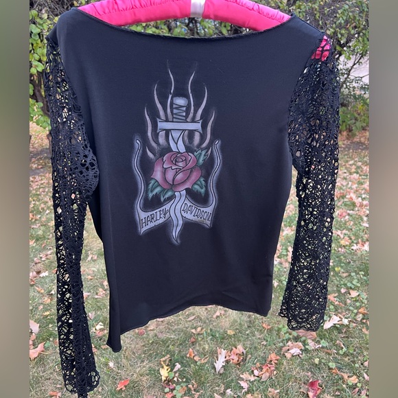 🏍️🌹Rose & Dagger Lace Sleeve| Long Sleeve Top | Poly Spandex Blend | Small - Picture 6 of 16